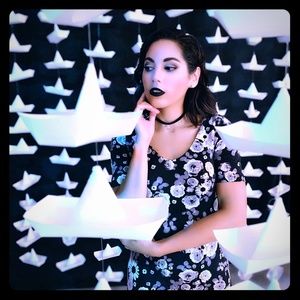 Meet your Posher, Crystal